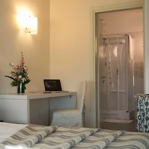 Calinferno Hotel